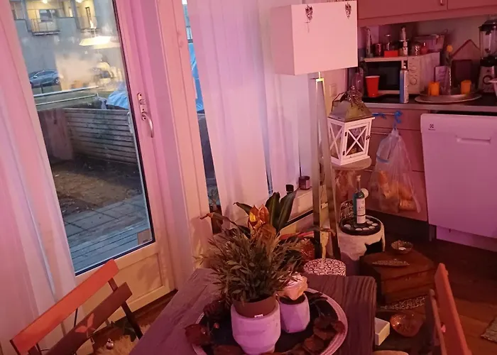 Sentrums Naersentrum Tur Og Sjo Pa Hundvag Apartamento