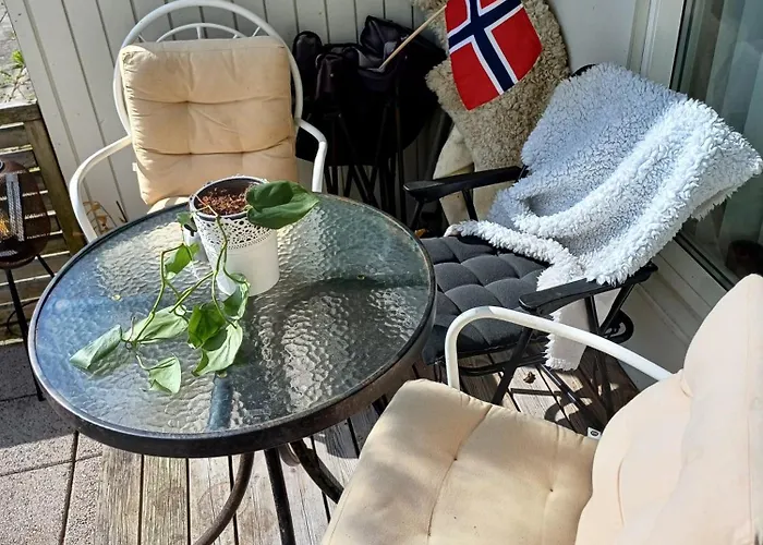 Sentrums Naersentrum Tur Og Sjo Pa Hundvag Apartamento